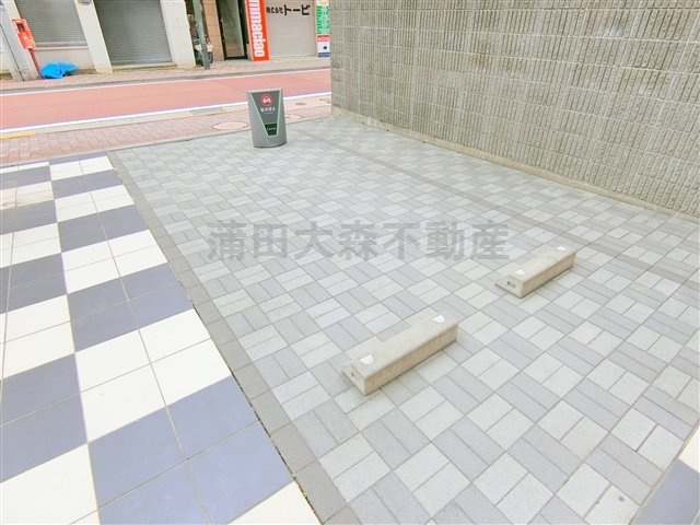 コンフォリア西蒲田の駐車場