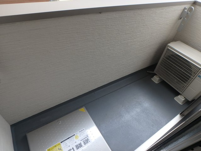 ラージヒル長瀬WESTのバルコニー