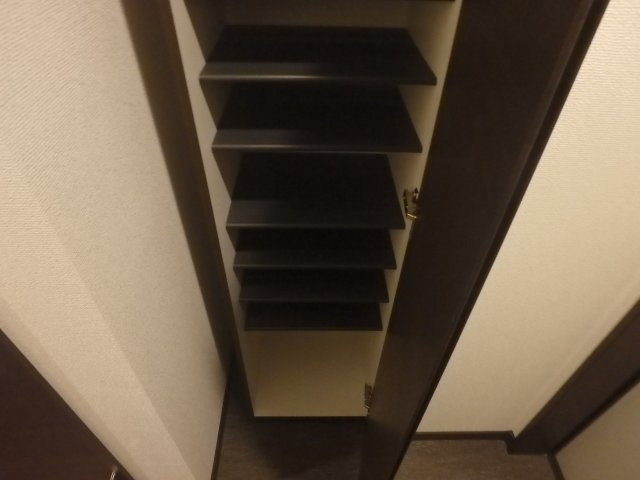 ラージヒル長瀬WESTの収納