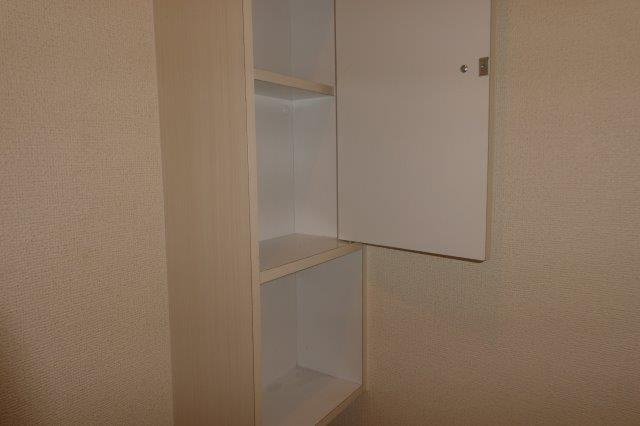 エスポワール総社Ａのトイレ|トイレ棚