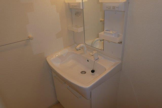 エスポワール総社Ａの独立洗面台|シャンプードレッサー