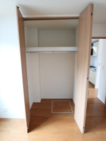 シャーメゾンサランBの収納|洋室6.8帖
