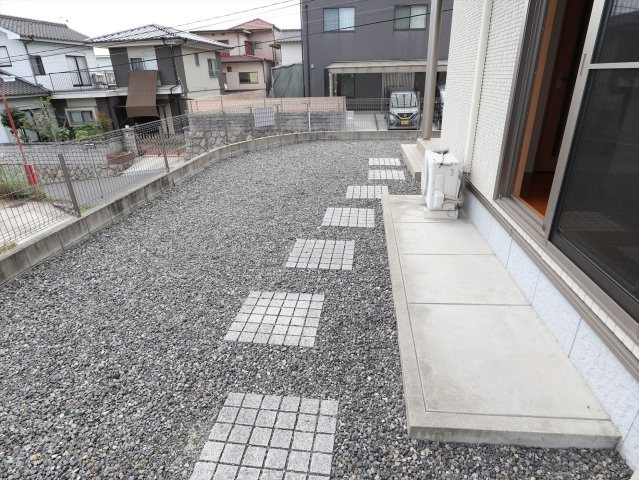 シャーメゾンサランBの庭