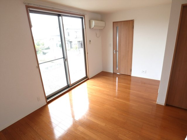 シャーメゾンサランBの居間・リビング