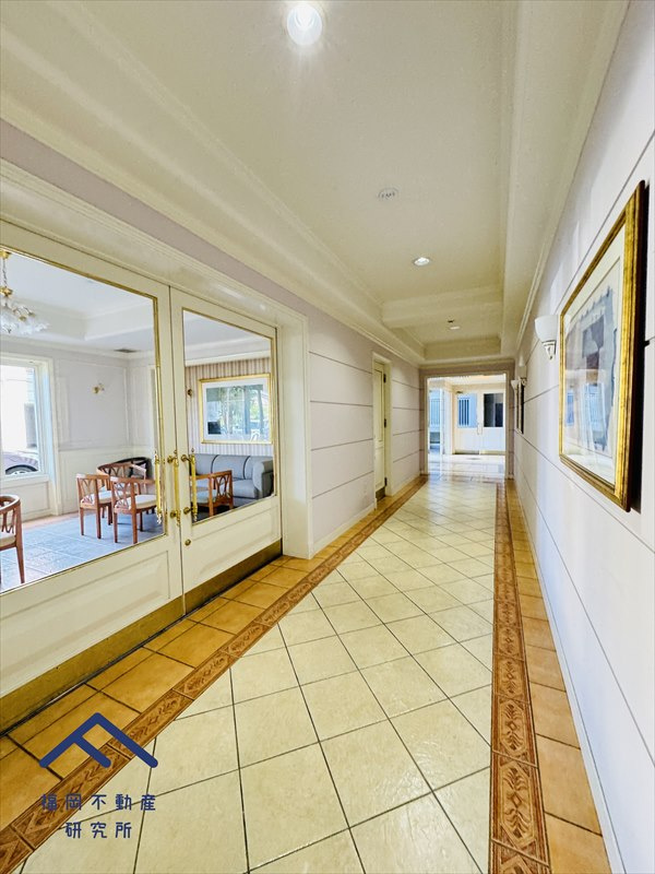 アーサー井尻エルファインのエントランス