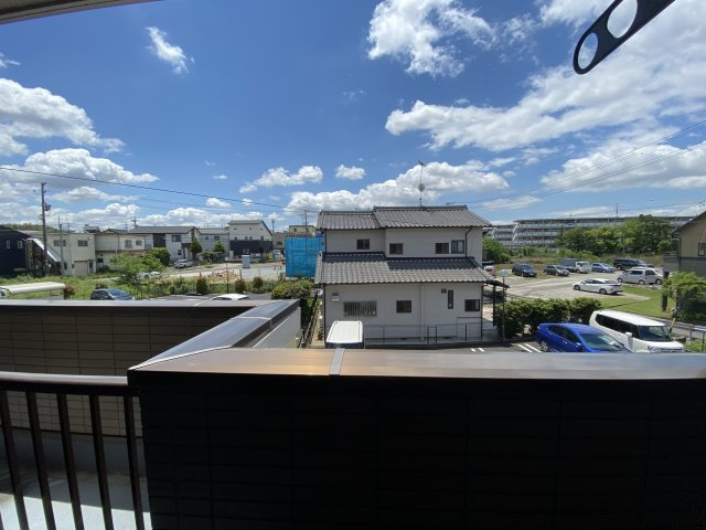 エバーグリーンＢの展望|別部屋反転間取りのお写真となります。