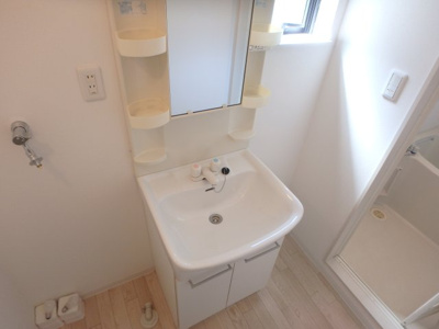 【洗面所】 | クレスト | スペースが確保できる洗面所です