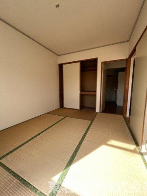 【和室】 | エステートピア赤松 | い草の香りが落ち着く素敵な和室です