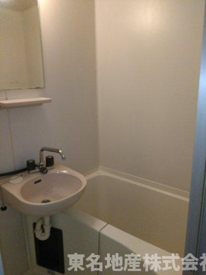 【浴室】 | エステートピア赤松 | コンパクトで使いやすいお風呂です