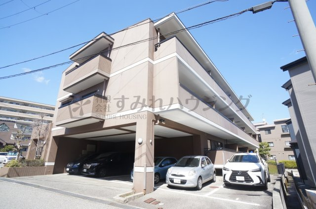 ゼフィール宝塚の外観