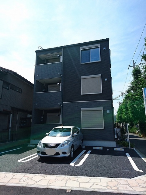 ミニョンメゾンアヤハの駐車場