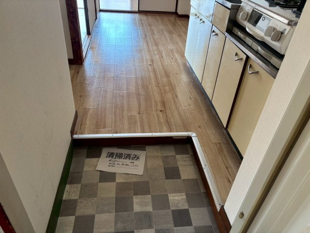 飯島マンションの玄関