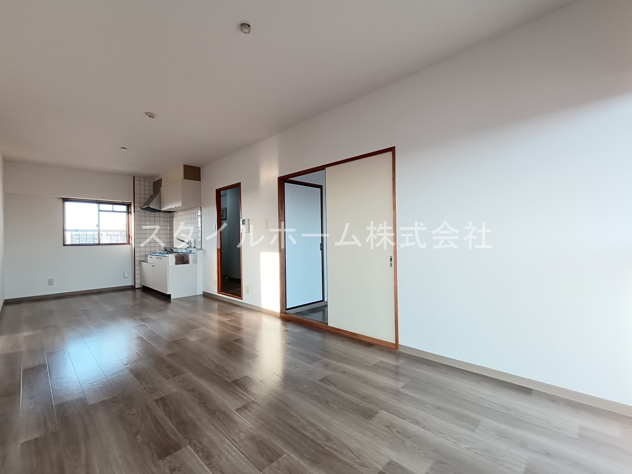 メゾンエスペランスの居間・リビング