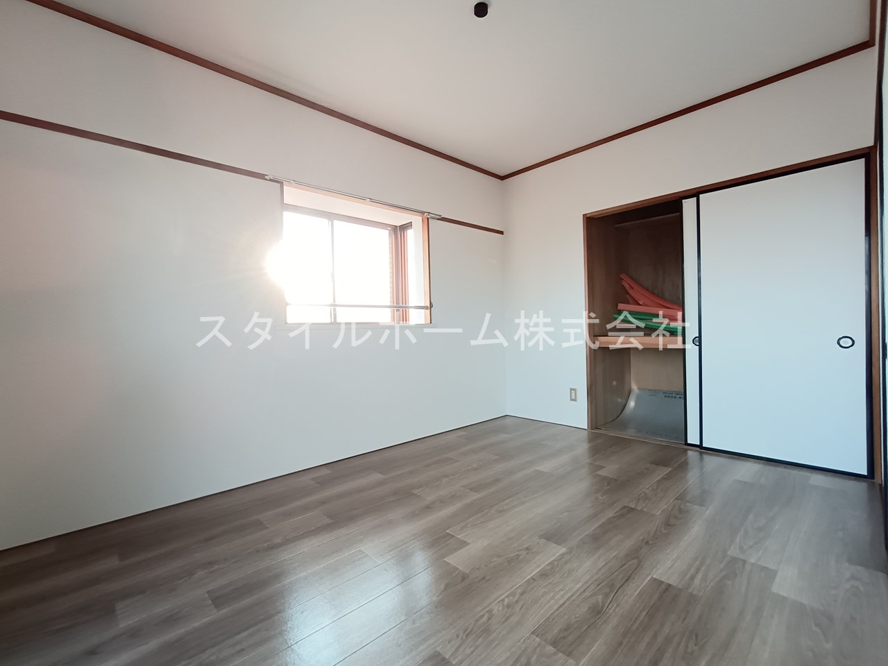 メゾンエスペランスの居間・リビング