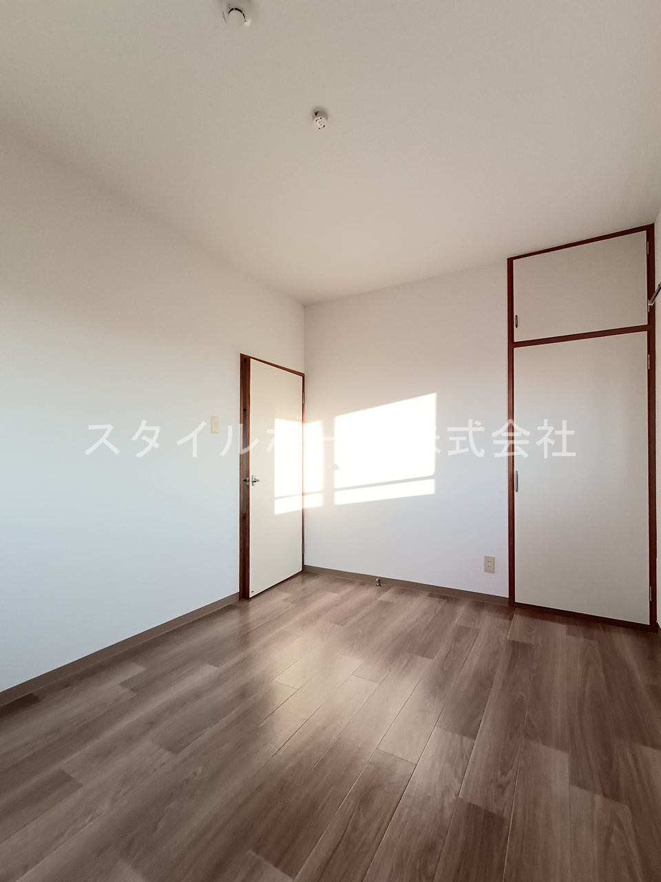 メゾンエスペランスの居間・リビング