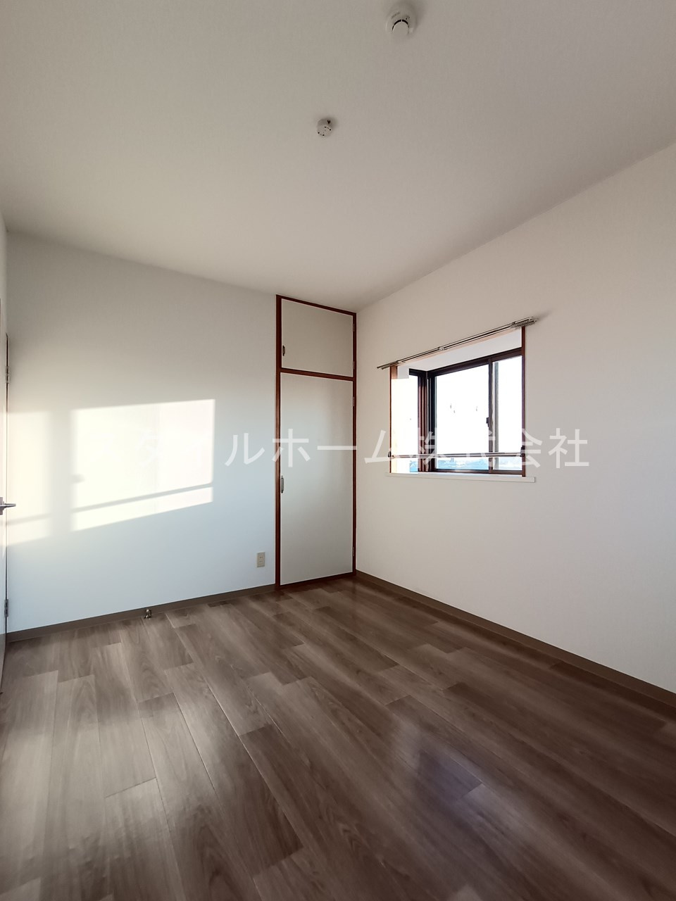 メゾンエスペランスの居間・リビング