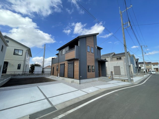 藤岡市下栗須（全11棟）4号棟の前面道路含む現地写真|前面道路含む現地写真です