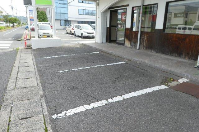 小野ビルの駐車場