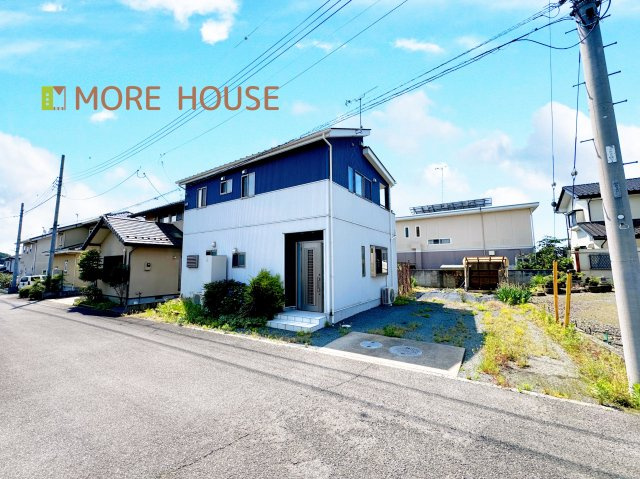 桐生市新里町山上　中古住宅の外観