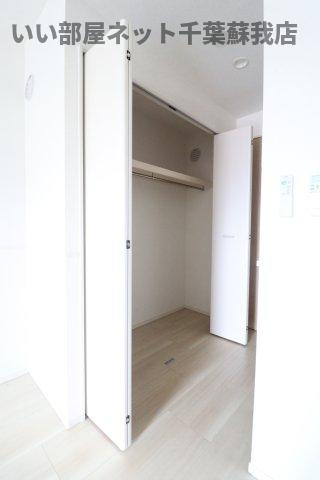 スアヴィス千葉の収納|洋服はもちろん、その他の荷物も収納可能♪