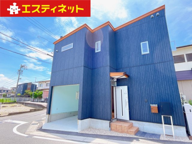 クオリスの外観