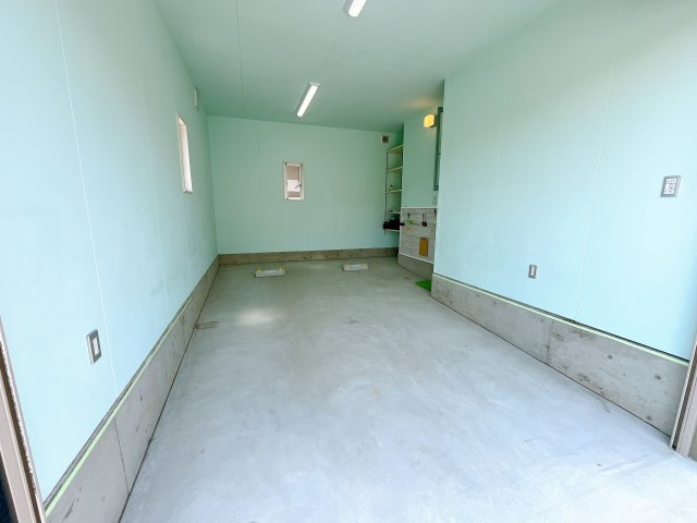 クオリスの駐車場