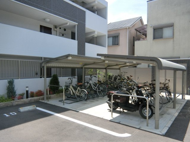 ヴォワラクテノースの駐車場