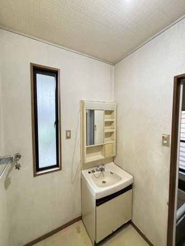 中古戸建　高取南１丁目の独立洗面台