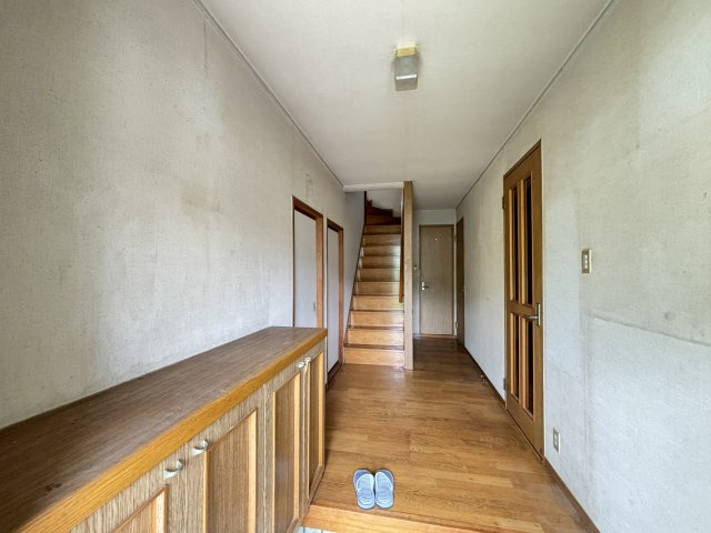 中古戸建　高取南１丁目の玄関