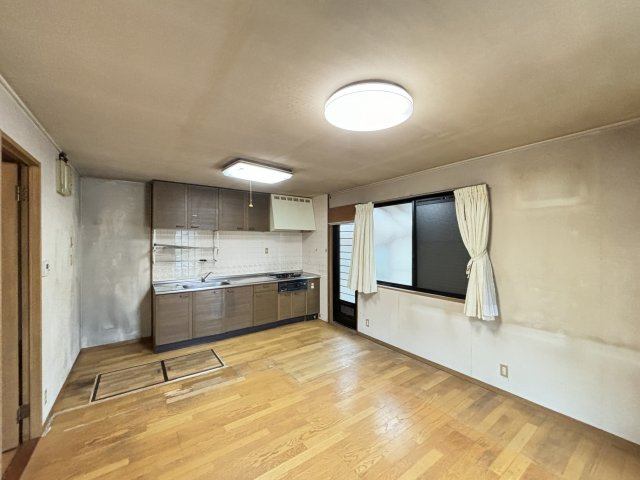 中古戸建　高取南１丁目の居間・リビング