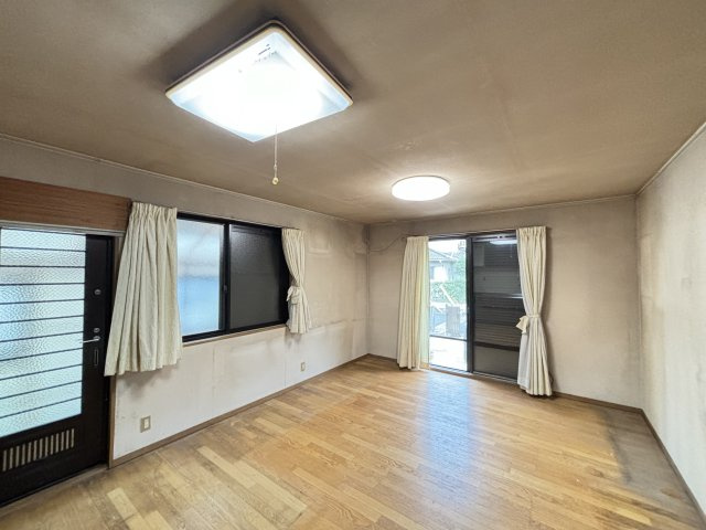 中古戸建　高取南１丁目の居間・リビング