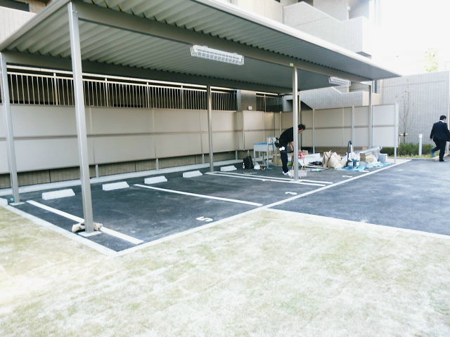 エポックイカイの駐車場