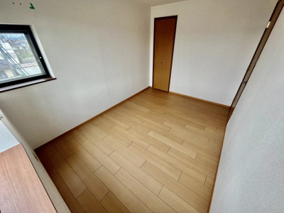 【洋室】 | メゾン・ピア