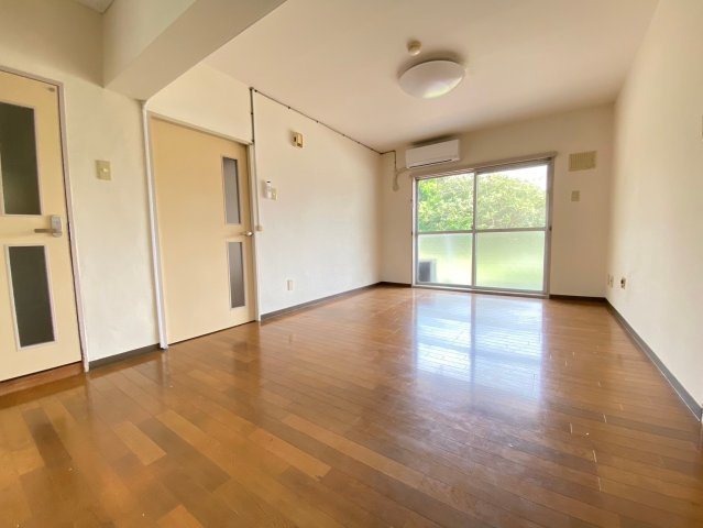 【居間・リビング】