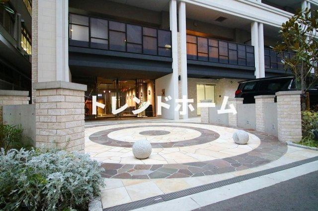 ショウエイ靭のエントランス|選べる家電プランあり！！