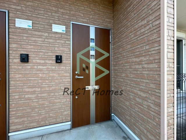 ルーチェの玄関