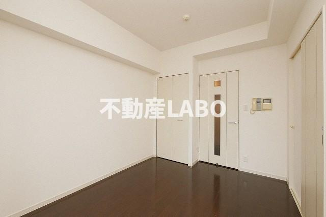 スワンズシティ大阪WESTの洋室