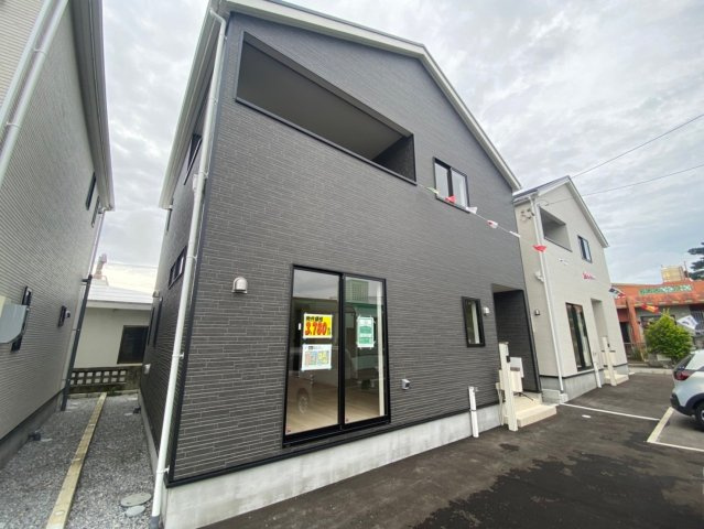沖縄市知花　第４　6号棟の外観