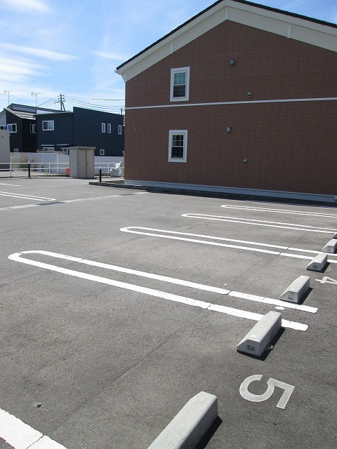 メゾン川原毛の駐車場|駐車場