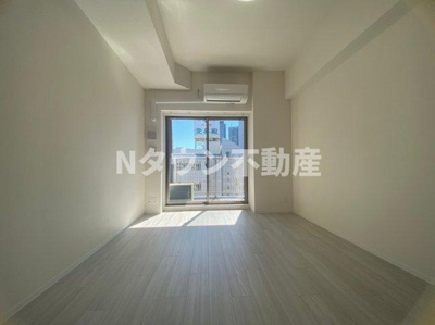 【居間・リビング】 | ディアレイシャス名古屋ステーション | こちらのリビングで趣味の時間をお楽しみください