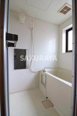 カネイシハウスⅠの浴室|2024年5月撮影。