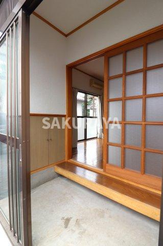 カネイシハウスⅠの玄関|2024年5月撮影。