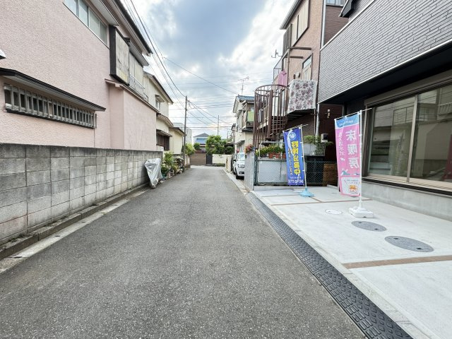 松戸市高塚新田新築戸建の前面道路含む現地写真|南側前面道路