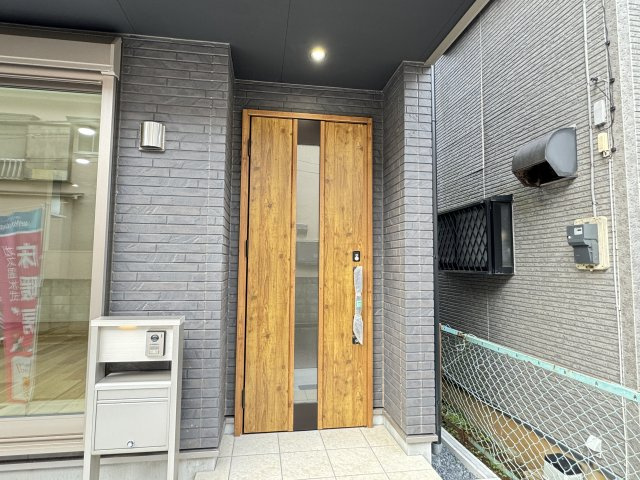 松戸市高塚新田新築戸建のエントランス|エントランス・玄関ポーチ