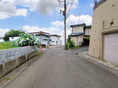 【前面道路含む現地写真】 | ◇◆長津田3丁目中古戸建◆◇ | ◆自然豊かな環境で癒しの暮らしをご堪能ください。