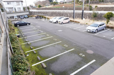 【駐車場】 | ジュネスメゾンイノウエ