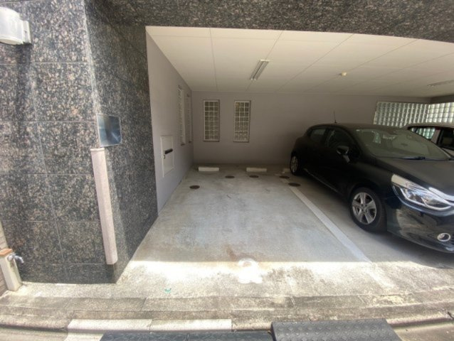 アビタシオン葵の駐車場|アビタシオン葵
