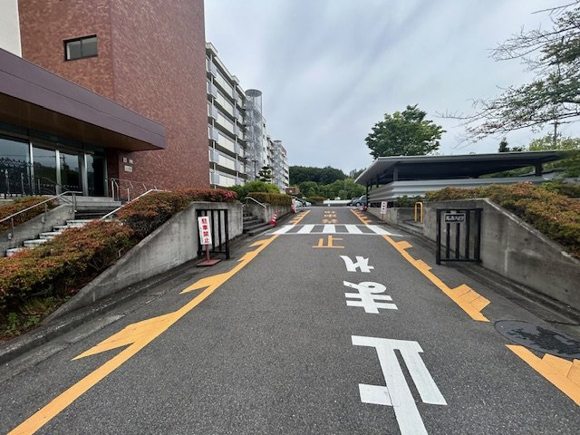 光が丘ハイツ　B棟の駐車場
