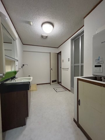 光が丘ハイツ　B棟のロビー