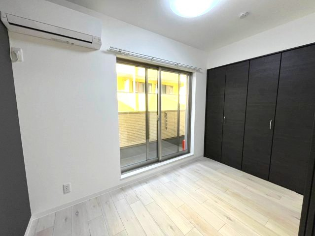 寝屋川市秦町のアパートの寝室